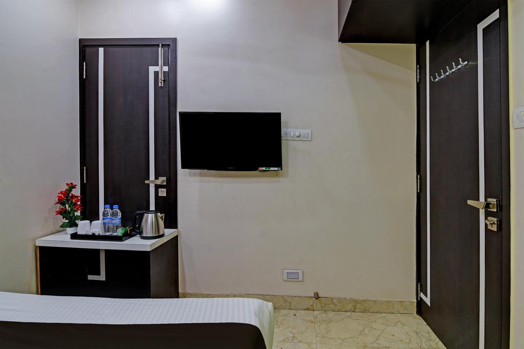 Hotel O Shivaalay Inn Near Newtown Bus Stand Kolkata Bagian luar foto