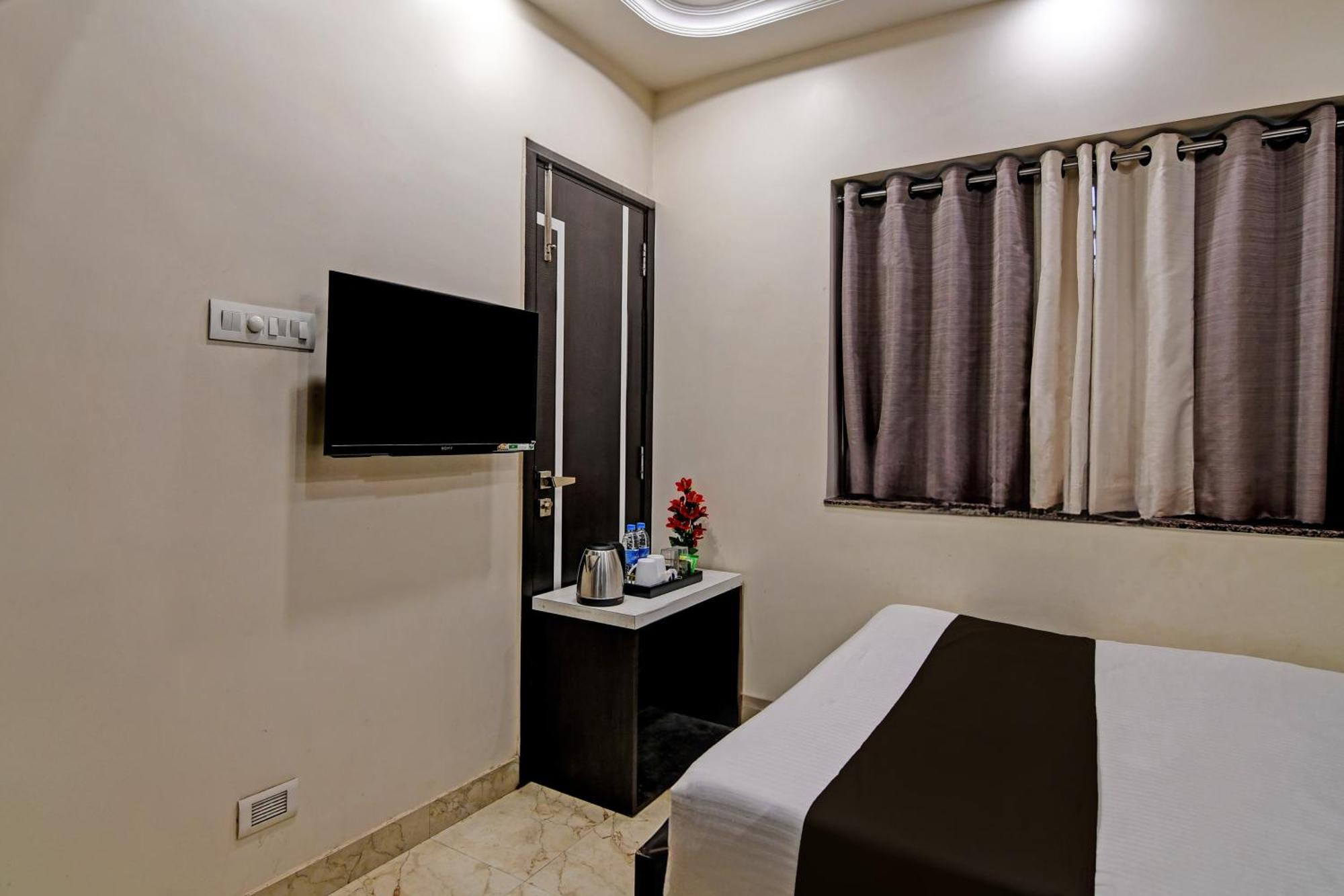 Hotel O Shivaalay Inn Near Newtown Bus Stand Kolkata Bagian luar foto