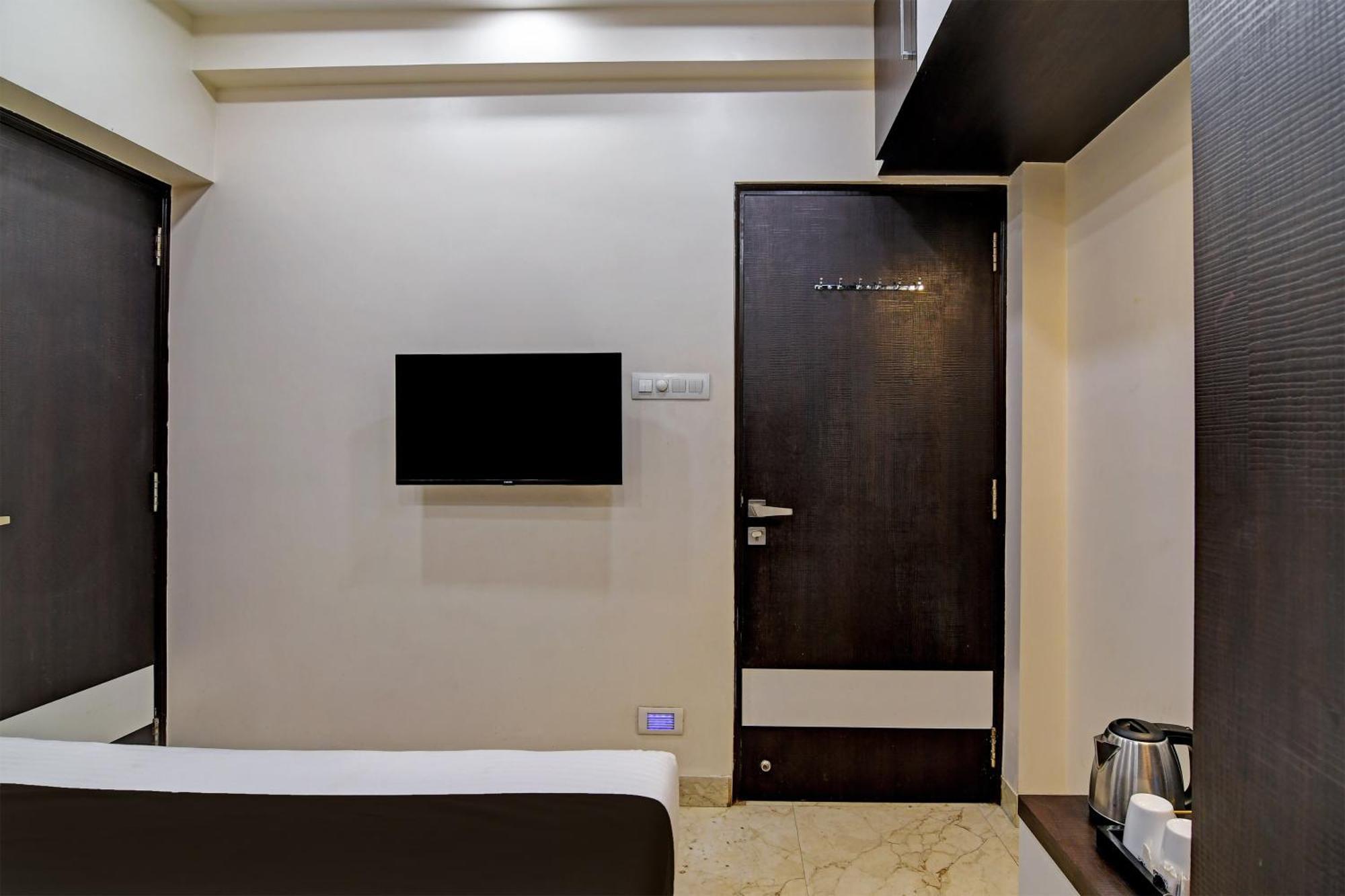 Hotel O Shivaalay Inn Near Newtown Bus Stand Kolkata Bagian luar foto